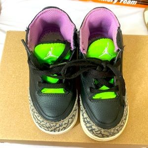 They are used in child size 8C.